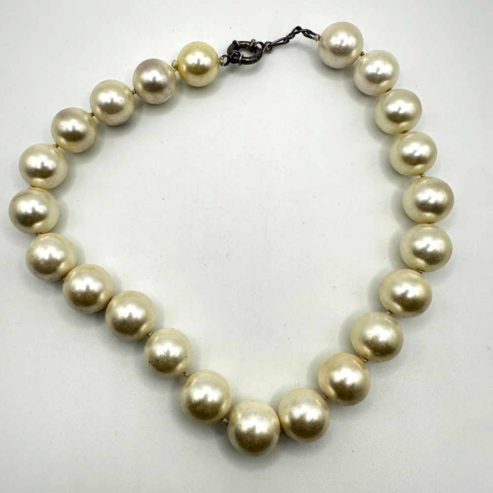 16" Vintage Heavy Ceramic Faux Pearl necklace with sterling silver hardware!